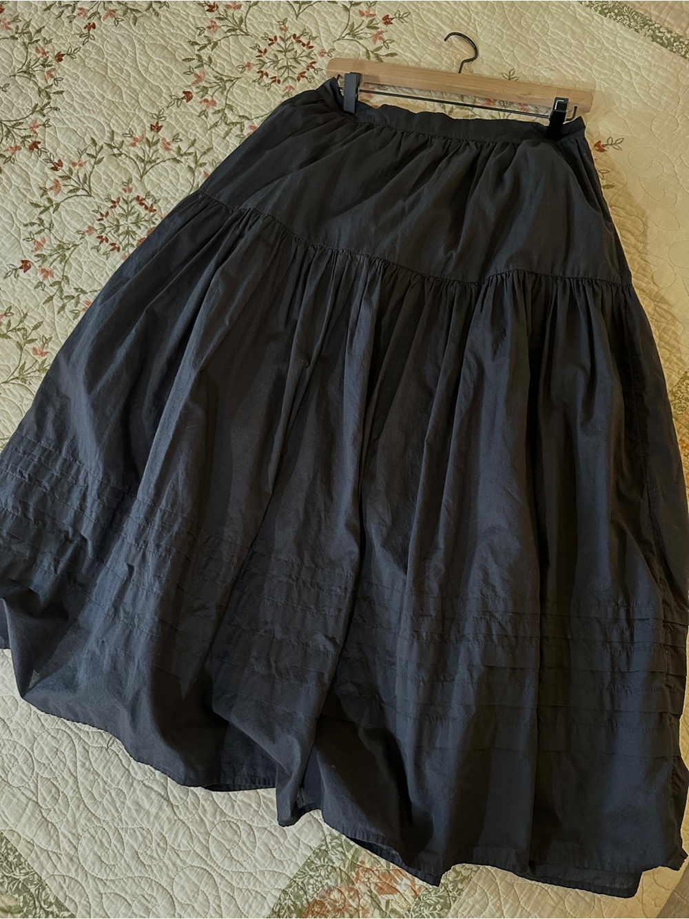 Levi's Black Full Tiered Midi Skirt